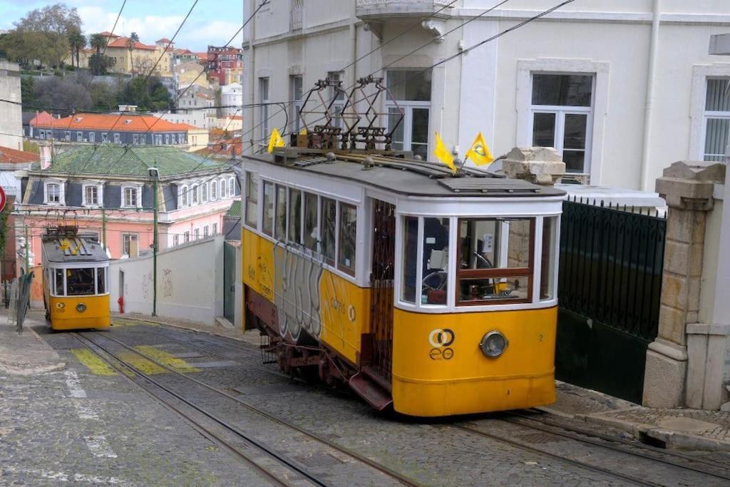C3 Bairro Alto Cozy Romantic Loft In 18Th Century Building Lisbon Exterior photo